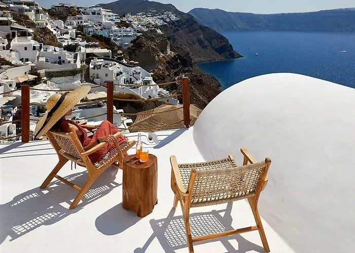 Rhenia's Otel Oia