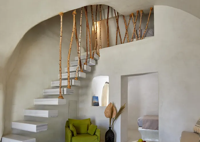 Rhenia's فندق 4*