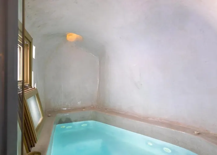 فندق Rhenia's 4*